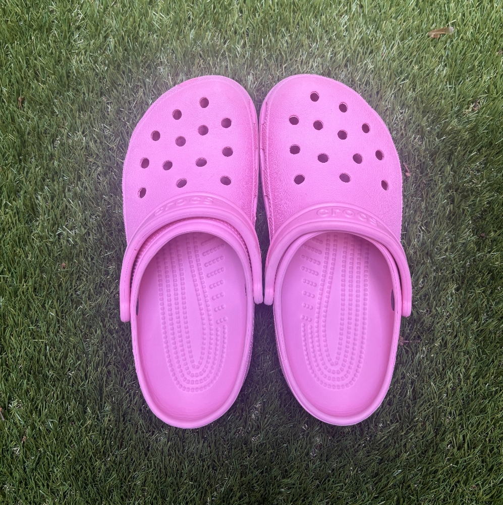 Womens Pink Crocs W8